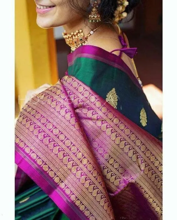 Green_Embellished_Banarasi_Jacquard_Saree_(Green)